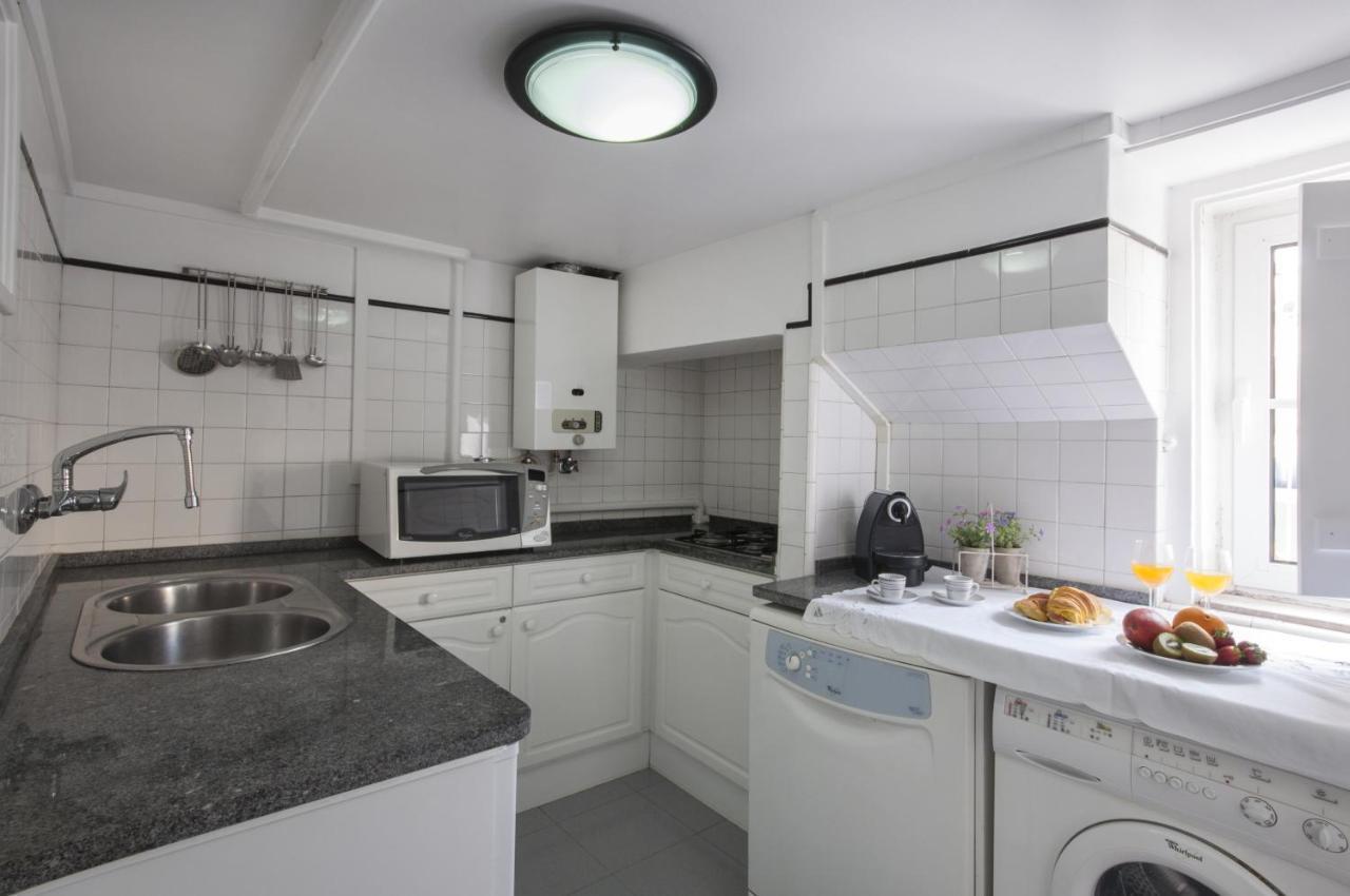 Chic Urban Retreat At Downtown With Balcony & Views Apartment Lisbon Bagian luar foto